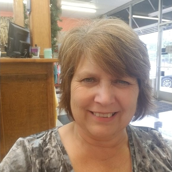 Meet your Posher, Gena - Picture 1 of 1